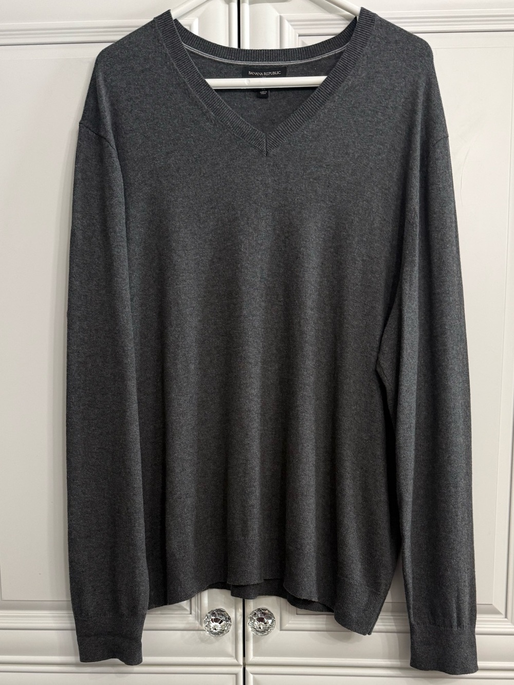 Banana Republic Factory Charcoal Grey Silk Cashmere V-Neck Sweater Men's XL EUC